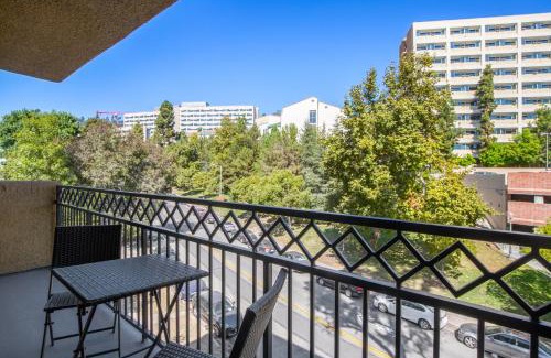 Westwood Apartment | Westwood 1BR w Gym nr Westwood Village LAX-192