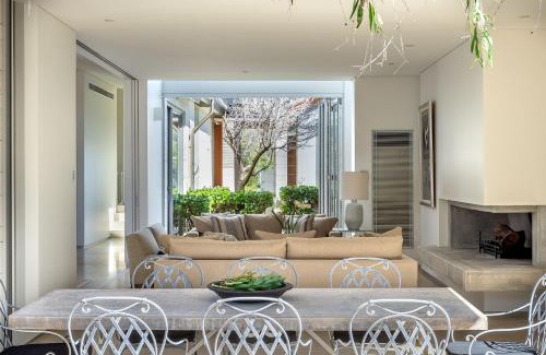 Naturaliste House | Whale Song I Private Properties