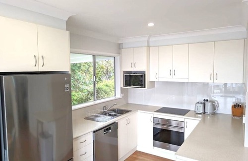 Pambula Beach House | Whale Tail Beach House - 5 min walk to Dog Beaches & Pambula River!