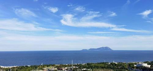 West Coast Apartment | Whale x Sea View Hotel Apartment