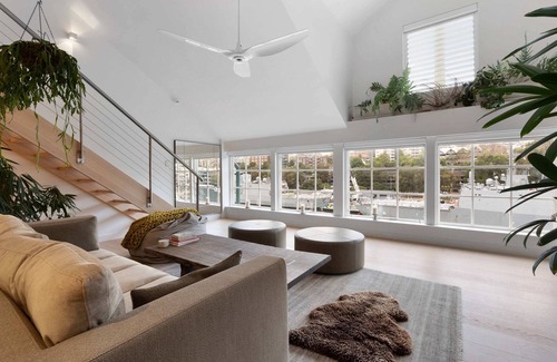 Woolloomooloo Apartment | Wharf Loft Summary: O