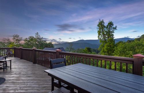 Wolf Laurel House | Whiskey Hills - Newly Remodeled Luxury Cabin with Hot Tub, Incredible Views close to Asheville, walk to Hatley Pointe & Ski!