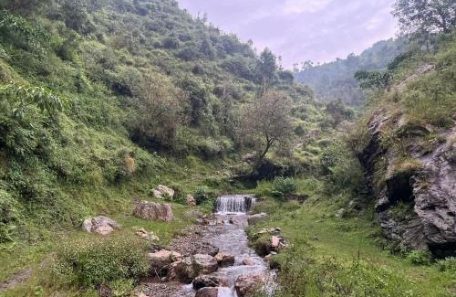 Kandaghat House | Whispering