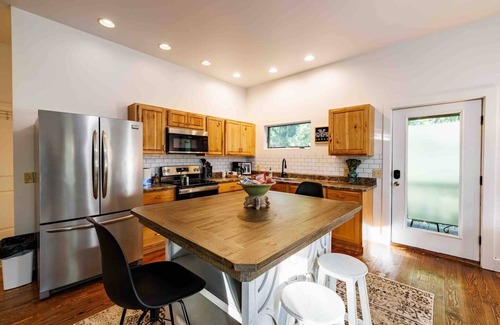 Mentone Apartment | Whispering Pines at Buena Vista Bluffs