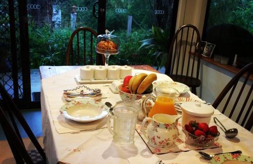 Collie Bed & Breakfast | Whispering Pines Bed and Breakfast