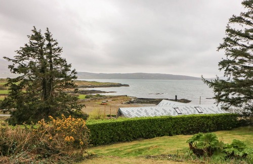 Ahakista Cottage | Whispering Pines