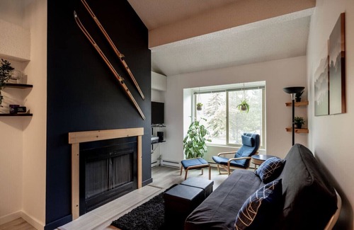 Whistler Creekside Apartment | Whistler Creek Lodge 307