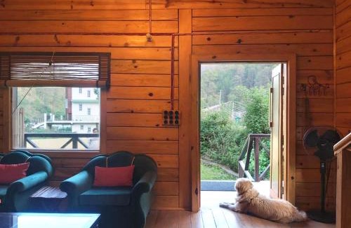 Bhimtal Ski Chalet | Whistling Thrush Chalet