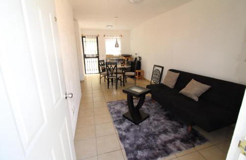 San Miguel de Allende House | White and Yellow Stone en San Miguel