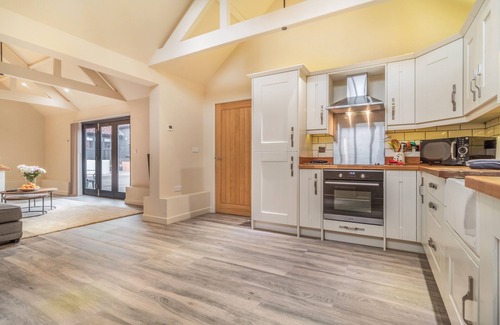 Halesworth House | White House Lodges - Tawny