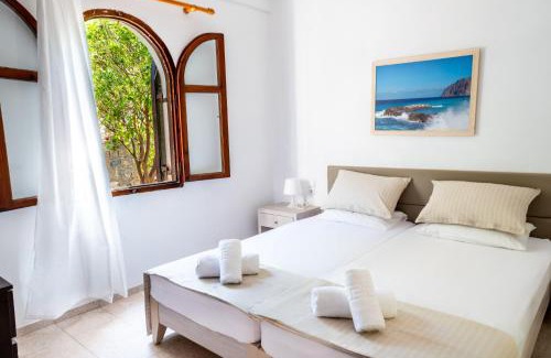 Pefki Apartment | White House Mochlos