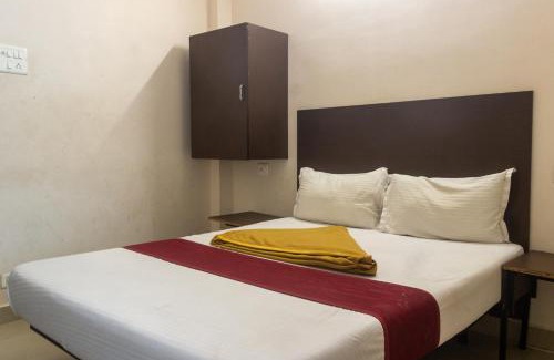 Nanganallur Cabin | White Inn Near Chennai Airport