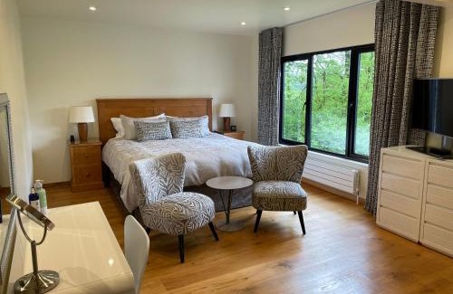 Piltdown Bed & Breakfast | White Lodge B&B