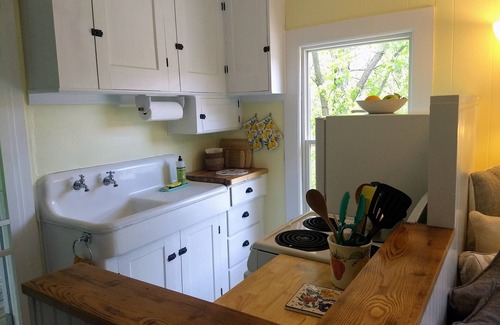 Gorham Apartment | White Mountains Riverfront Studio