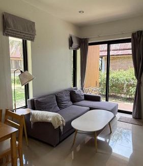 Chaloklum House | White Pearl 2BR Beachfront House Malibu Seaview