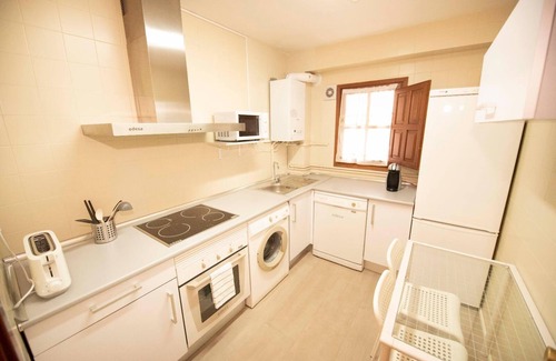 Valladolid City Centre Apartment | White spaces El viejo Coso: with parking!