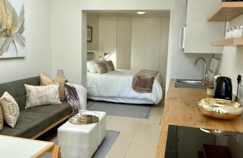 Bloubergstrand Apartment | White Waves Beach Apartment