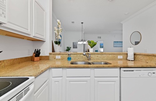 Reunion Condo | Whitefall's Hideway 15 min to Disney-Resort Style