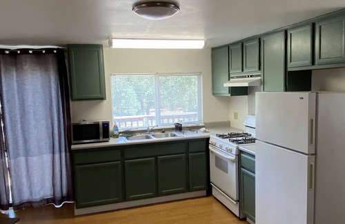 Lotus Apartment | Whitewater Boaters' Delight.Studio very near the South Fork American River.