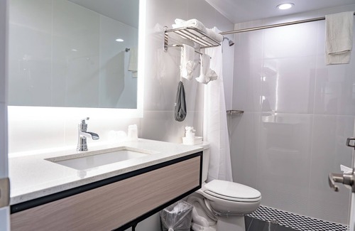 Huntington Station Hotel | Whitman Motor Lodge
