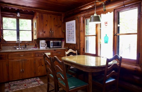 Drummond House | Whitney Bay Getaway with Bunkhouse on Drummond Is