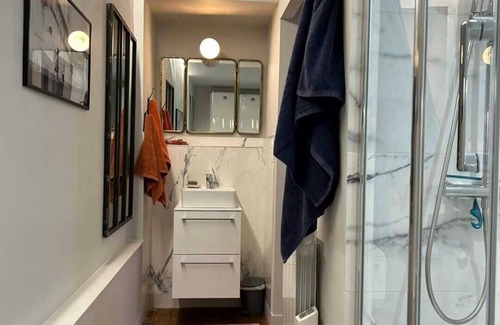 Baud Apartment | Whole apartment, close to all amenities