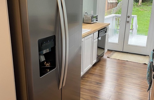 Spartanburg House | Whole House, sleeps 7, within walking distance to downtown Spartanburg!