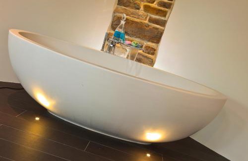 Nuthurst House | Whytings Stud Barn 1