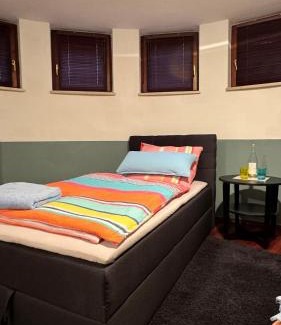 Neuhausen Apartment | WiesnNähe Studio - Charmant & zentral mit U-Bahn-Anschluss