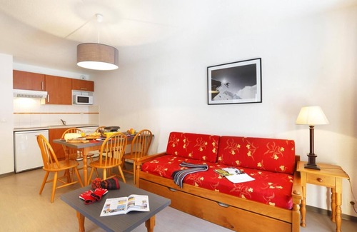 Ax-les-Thermes Apartment | Wifi, 50m from resort center, fitness, swimming pool, sauna, parking, ski locker, 39m²