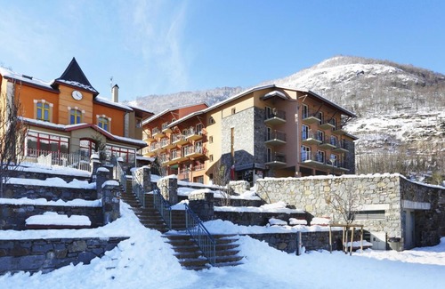 Ax-les-Thermes Apartment | Wifi, 50m from resort center, fitness, swimming pool, sauna, parking, ski locker, 39m²