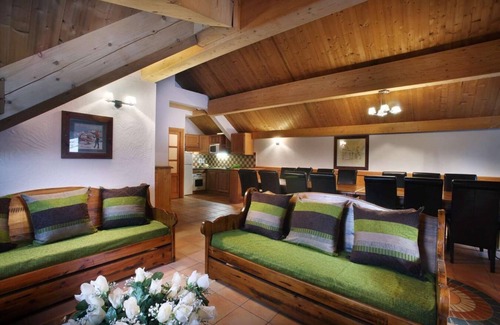 Oz Apartment | Wifi, 50m from resort center, fitness, swimming pool, sauna, hammam, balcony, fireplace or stove, tv
