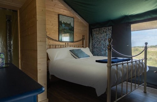 Inverin Cabin | Wild Atlantic Way Connemara. Luxury safari tent near beach and Aran Island Ferry