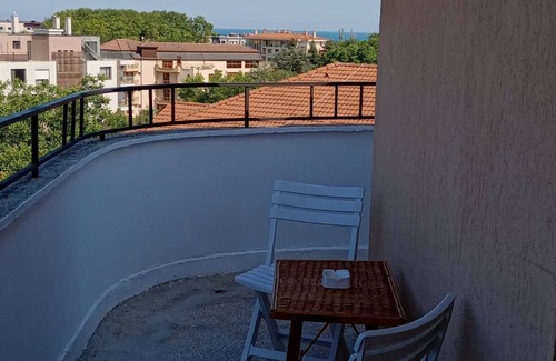 Saints Constantine and Helena Apartment | Wild Cherry Apartments - Apartment with SEA VIEW + FREE parking 2+3n