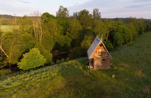 Kurzeme Cabin | Wild Solar Riverside Cabin + Sauna Near Pāvilosta