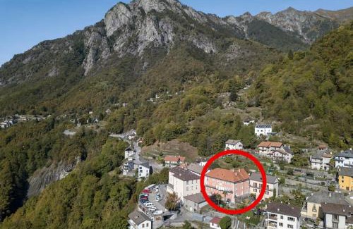 Isorno House | Wild Valley Palm Terrace in Valle Onsernone