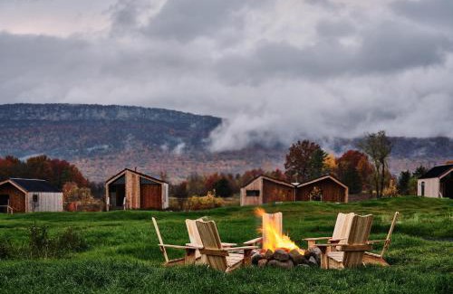 Gardiner Hotel | Wildflower Farms, Auberge Resorts Collection