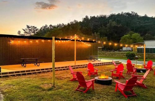 Townsend Hotel | Wildflower Room At The Trailblazer Unit 11