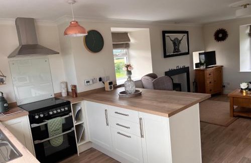 Newbridge House | Williamsfield Cottage