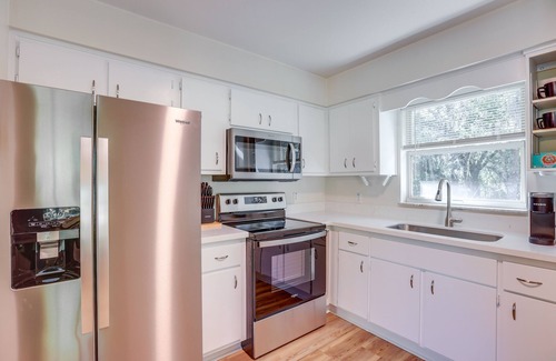 Williston Highlands House | Williston Home w/Yard: 6 Mi to Devil’s Den Spring