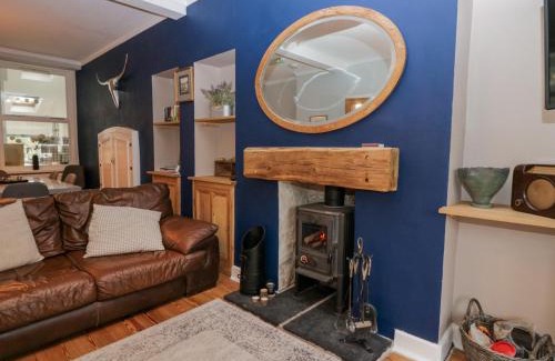 Silverdale House | Willow Cottage