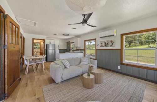 Madill Other | Willow Heaven - Lakefront Cabin Escape