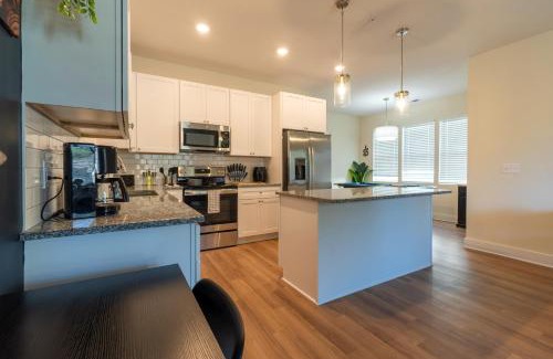 Wilmington Apartment | Wilmingtonbeachmoderncozyfreewifipooltable
