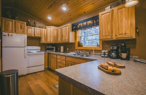 Phillips Cabin | Wilson Flowage Cabin | Sauna | Fire Pit | Kayaks