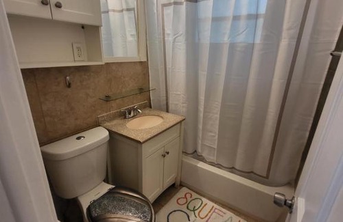 Middle River Terrace Apartment | Wilton Manors Entire Apt with Pool