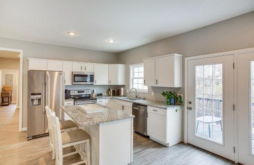 Winchester House | Winchester Home with Deck Less Than 1 Mi to Tims Ford Lake!