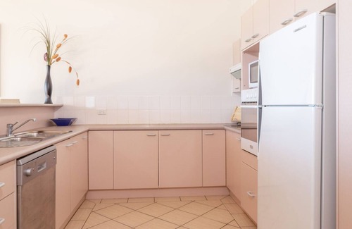 Denhams Beach Apartment | Windarra on Denhams Unit Two