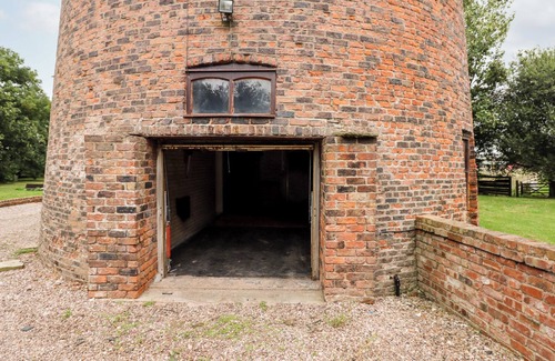 Ormskirk Cottage | Windmill On The Farm