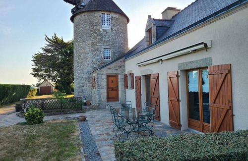 Arzal House | Windmill with old stone charm near the Vilaine River