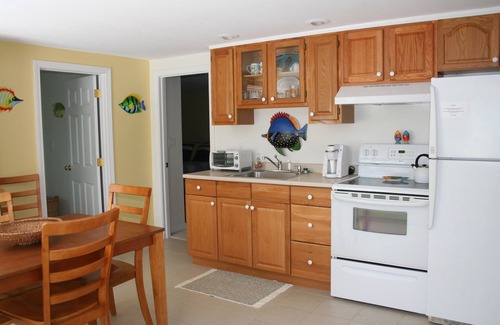York Harbor Apartment | Windswept-An adorable apartment across from the beach